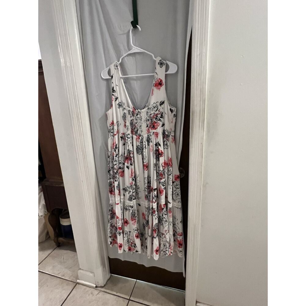 Torrid White Floral Midi Tank Dress Sz 1x Ruffle Hem Tie Neck - Picture 8 of 9